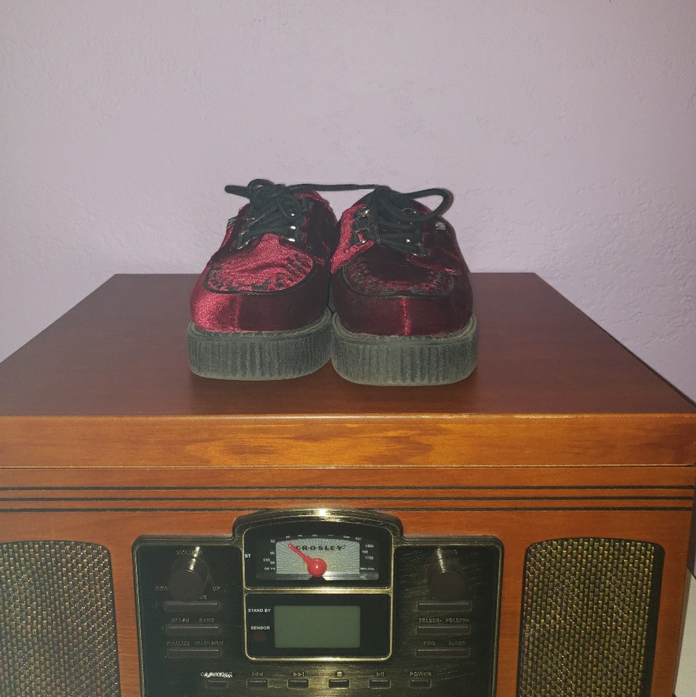 COOL WOMEN'S CREEPERS 💖